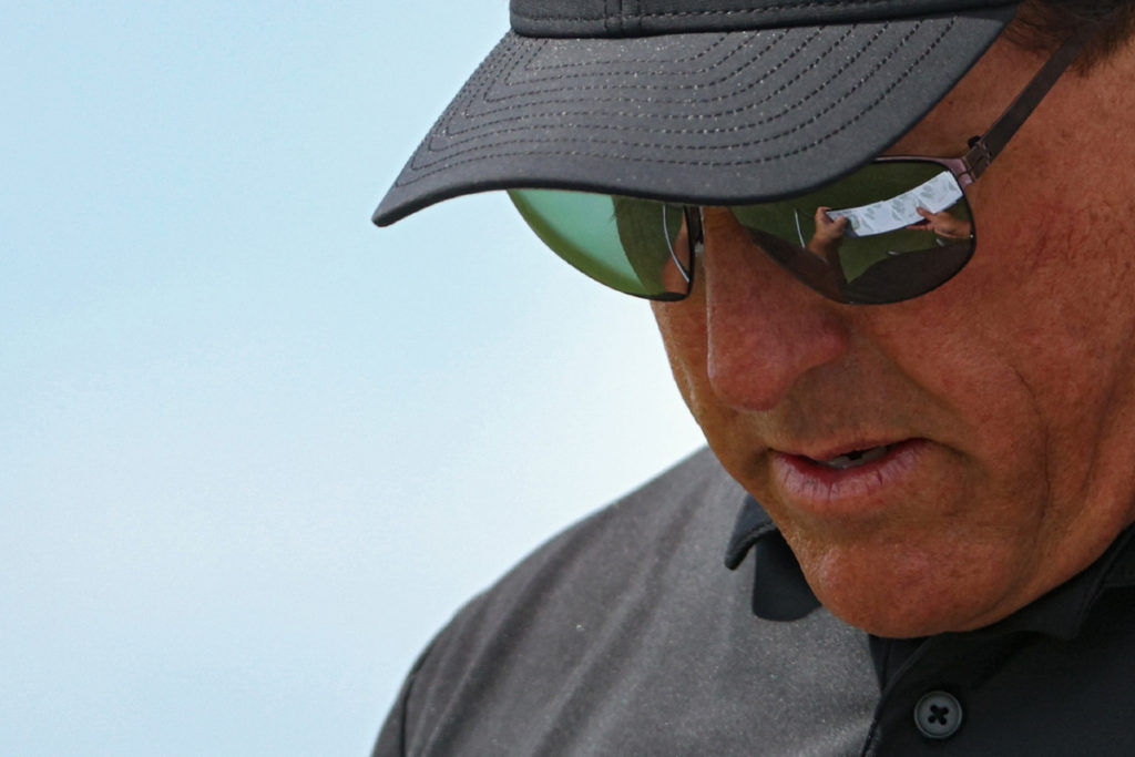 Perfect_Eagle_Golf_Mickelson_2